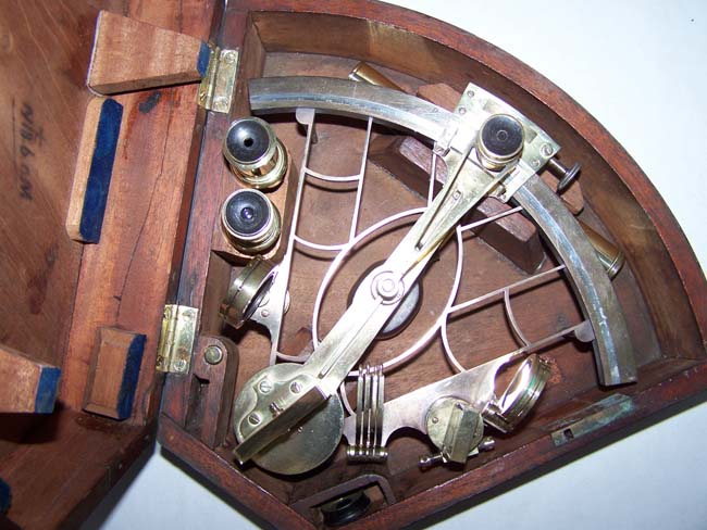 A Fine 19th century cased Sextant by Samuel Browning of Portsmouth circa 1847 — image 4